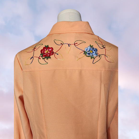 Vtg 60s JCPenney Light Pastel Orange Colorful Embroidered Flowers Funky Top - Picture 5 of 7